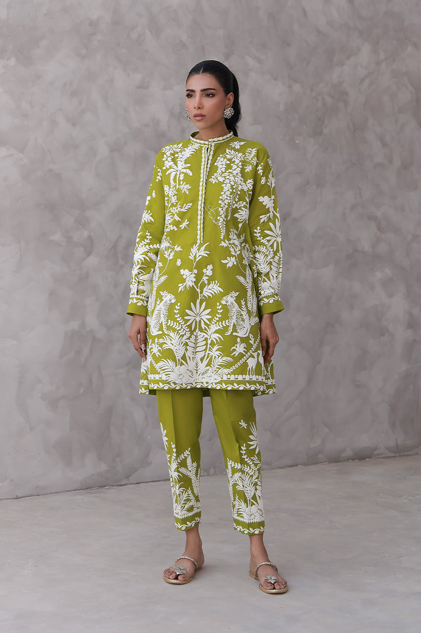 Green Paradise – Nida Azwer Atelier